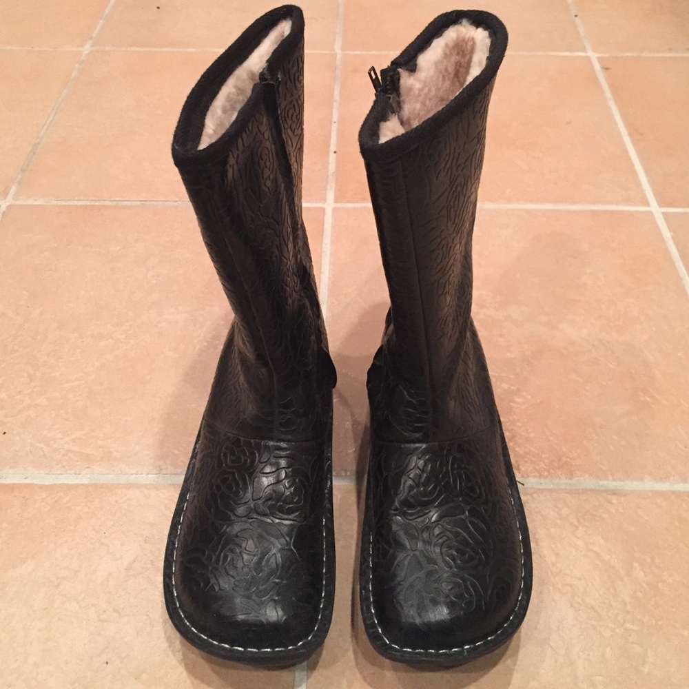 Alegria boots